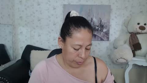 Snapshot of mature_martina_ chatting on 25, 5, 2026 Martina online show from 25, 5, 2026