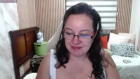 Snapshot of mature_wolf chatting on 3, 6, 2026 Sonia online show from 3, 6, 2026