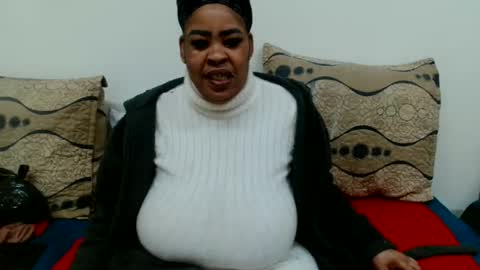Snapshot of maturedbootyqueen chatting on 7, 6, 2026 QUEEN online show from 7, 6, 2026