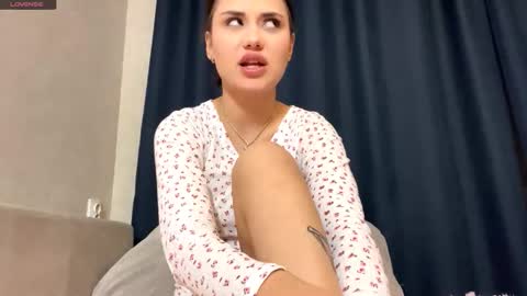 Snapshot of maudhendry chatting on 20, 12, 2025 Mia online show from 20, 12, 2025