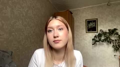 Snapshot of maudiesikes chatting on 14, 7, 2026 Mia online show from 14, 7, 2026