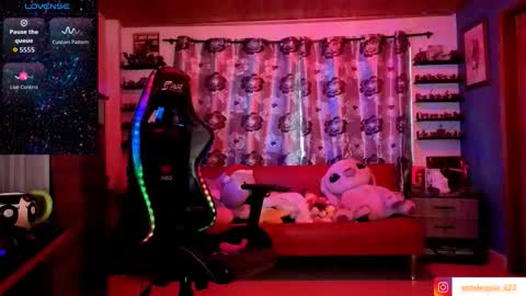 Hilary online show from 19, 12, 2025