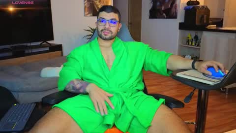 Max online show from 11, 11, 2025