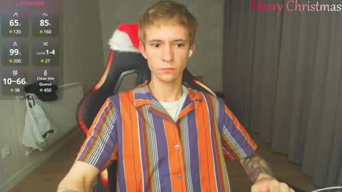 Max Gen with tats 24years  And Ethan without tats 20 years online show from 25, 12, 2024