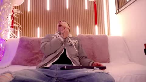 Max online show from 24, 2, 2026