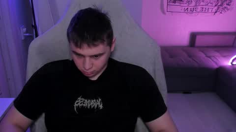 Snapshot of max_sm1th chatting on 25, 2, 2026 Max online show from 25, 2, 2026