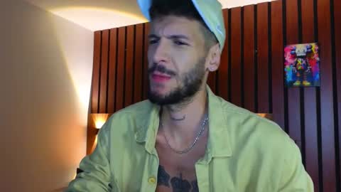 Snapshot of max_tayloor chatting on 4, 2, 2026 Max Taylor online show from 4, 2, 2026