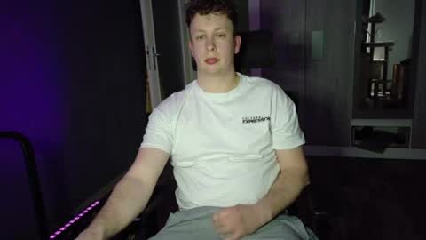 maxboner94 online show from 13, 4, 2026