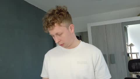 maxboner94 online show from 21, 4, 2026