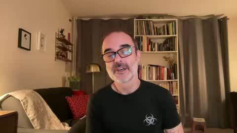 Max Mikado online show from 28, 1, 2025