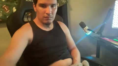 Snapshot of maxfreaky407284 chatting on 20, 12, 2025 perezcouple online show from 20, 12, 2025