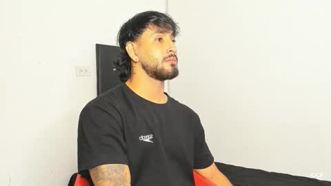 Snapshot of maximo004 chatting on 15, 12, 2025 Maximo online show from 15, 12, 2025