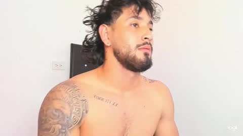 Snapshot of maximo004 chatting on 18, 12, 2025 Maximo online show from 18, 12, 2025