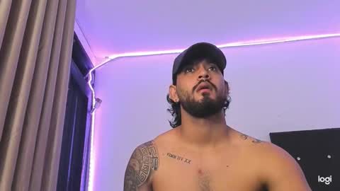 Snapshot of maximo004 chatting on 19, 12, 2025 Maximo online show from 19, 12, 2025