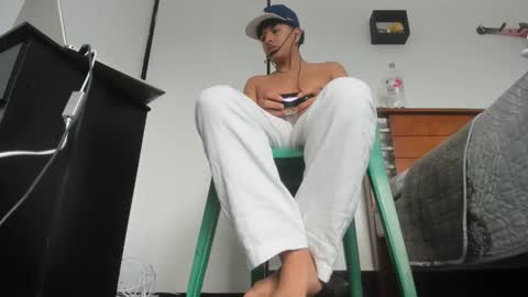 maximo__77 online show from 4, 12, 2025