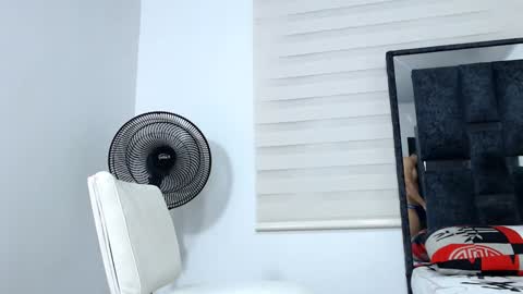 Maximo Sebastian online show from 12, 1, 2025