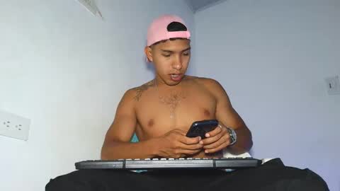 Maximo Aron Vega online show from 19, 3, 2026