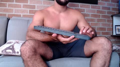 maximotorricelli online show from 4, 2, 2025