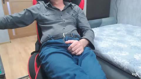 Snapshot of maximus3334 chatting on 28, 4, 2026 maximus3334 online show from 28, 4, 2026