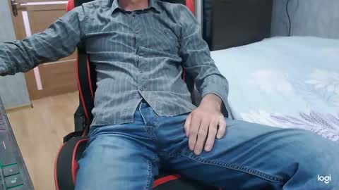 Snapshot of maximus3334 chatting on 24, 5, 2026 maximus3334 online show from 24, 5, 2026
