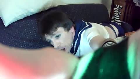 maxjr8008 online show from 10, 9, 2025