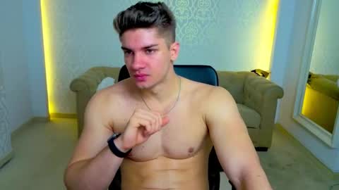 Snapshot of maxkaiden chatting on 14, 5, 2026 MaxKaiden online show from 14, 5, 2026