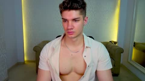 Snapshot of maxkaiden chatting on 16, 5, 2026 MaxKaiden online show from 16, 5, 2026