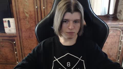 Snapshot of maxplay18 chatting on 1, 2, 2025 Max online show from 1, 2, 2025