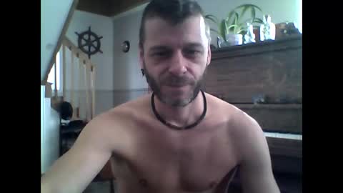MaxTheWolf online show from 11, 1, 2025