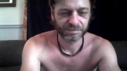 Snapshot of maxthewolf chatting on 4, 7, 2026 MaxTheWolf online show from 4, 7, 2026
