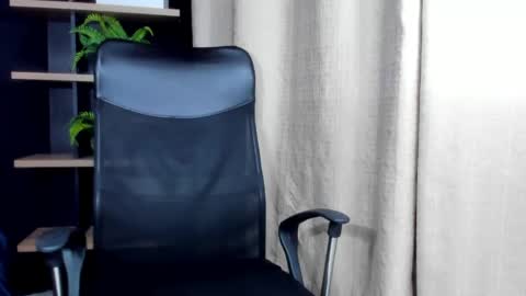 Snapshot of maxvolturi_ chatting on 18, 5, 2026 maxvolturi_ online show from 18, 5, 2026