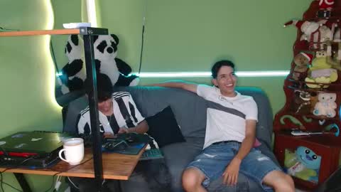 Snapshot of maxx_dick chatting on 26, 11, 2025 maxx_dick online show from 26, 11, 2025