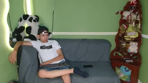 Snapshot of maxx_dick chatting on 27, 11, 2025 maxx_dick online show from 27, 11, 2025