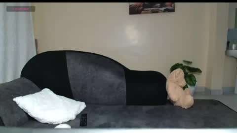 maxxinepetite online show from 5, 7, 2026