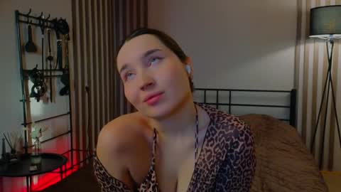 Snapshot of may_dani chatting on 3, 3, 2025 Dani and May online show from 3, 3, 2025