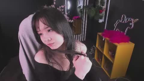 Snapshot of may_lings chatting on 17, 6, 2026 may_lings online show from 17, 6, 2026
