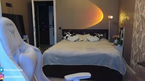 Maya online show from 16, 4, 2026