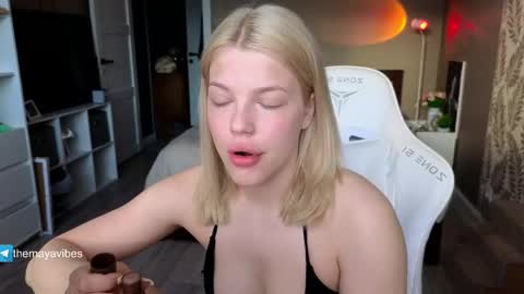 Snapshot of maya_blonde18 chatting on 6, 5, 2026 Maya online show from 6, 5, 2026