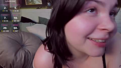 Woman online show from 2, 1, 2025