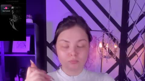 Woman online show from 28, 2, 2025