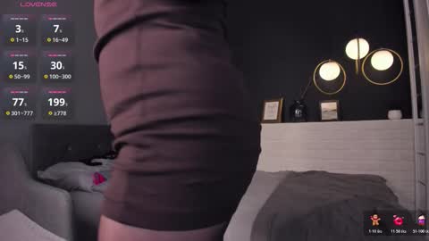 Woman online show from 11, 11, 2025