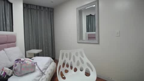 Maya online show from 4, 2, 2025