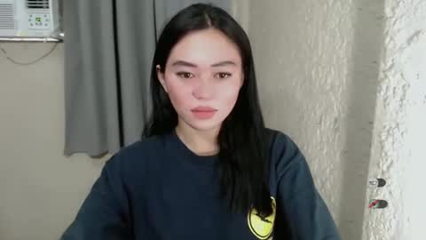 Snapshot of mayasally_ chatting on 5, 3, 2025 mayasally_ online show from 5, 3, 2025