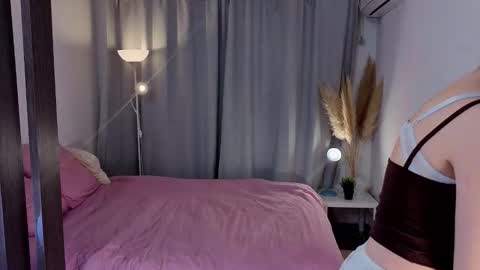 Snapshot of maybaybe chatting on 3, 3, 2026 Alice online show from 3, 3, 2026