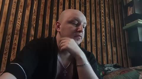 Snapshot of maybe777_ chatting on 19, 5, 2026 Anton online show from 19, 5, 2026
