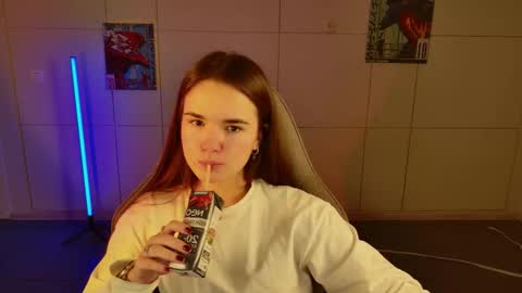 maybloom_ online show from 11, 11, 2025