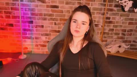 maybloom_ online show from 23, 3, 2026