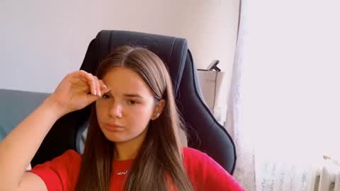 Snapshot of maybloom_ chatting on 14, 7, 2026 maybloom_ online show from 14, 7, 2026