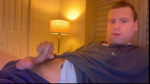 Snapshot of mbnc chatting on 16, 12, 2025 lol online show from 16, 12, 2025