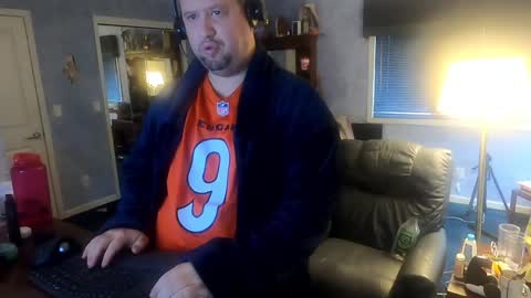 Snapshot of mckhero chatting on 17, 12, 2024 Sean online show from 17, 12, 2024